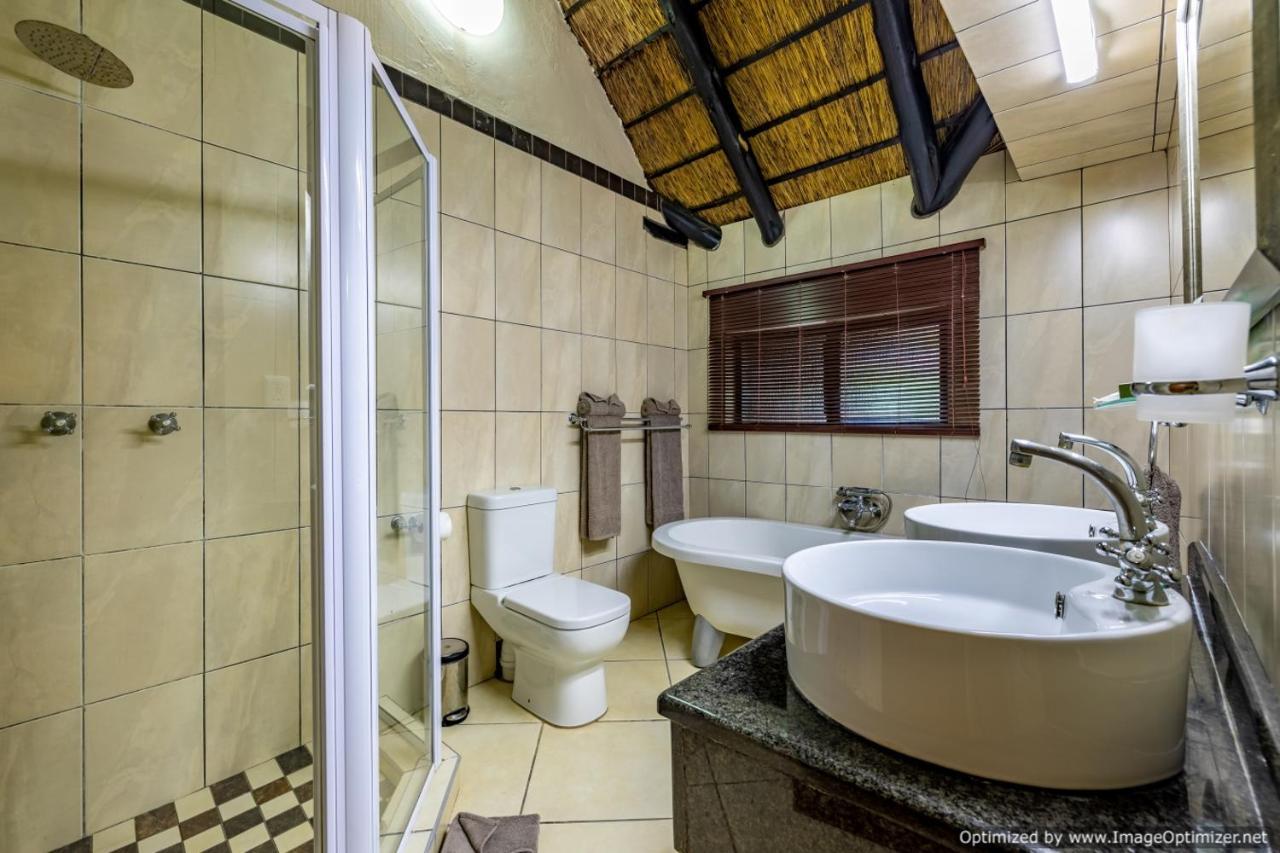 Zulu Nyala Game Lodge Hluhluwe Bagian luar foto