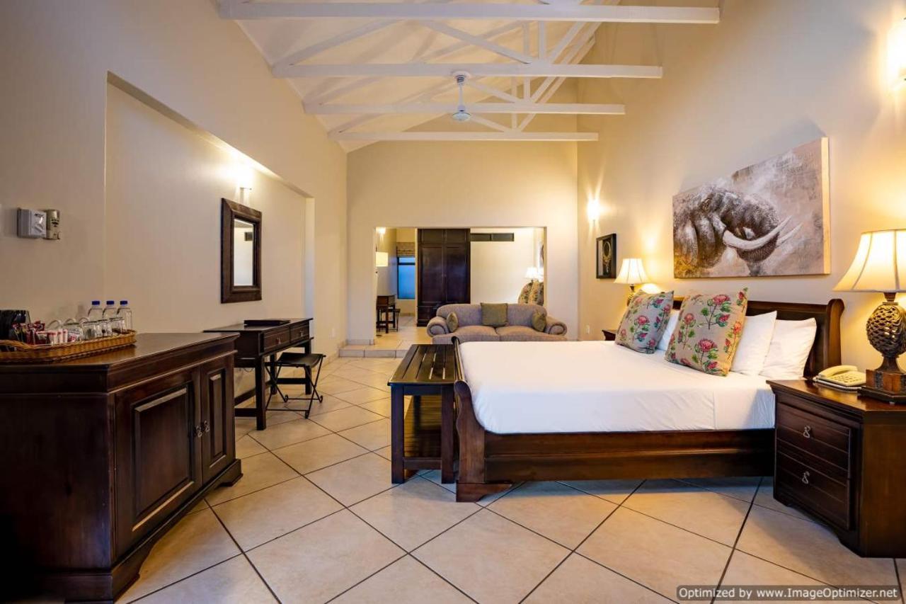 Zulu Nyala Game Lodge Hluhluwe Bagian luar foto
