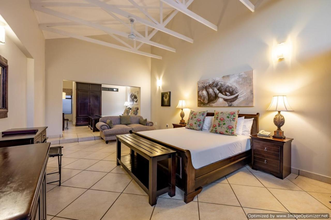 Zulu Nyala Game Lodge Hluhluwe Bagian luar foto